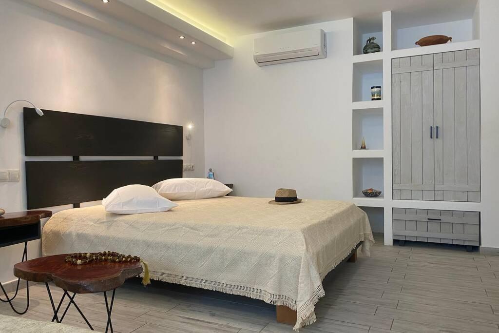 Semi-Basement Apartment In The Heart Of St. George Naxos City Εξωτερικό φωτογραφία